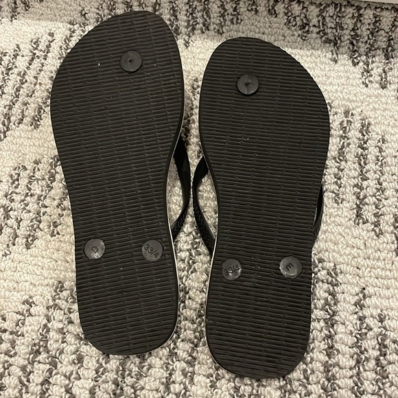 Girls Havaianas With Custom Charms - 33/34 - Picture 5 of 5